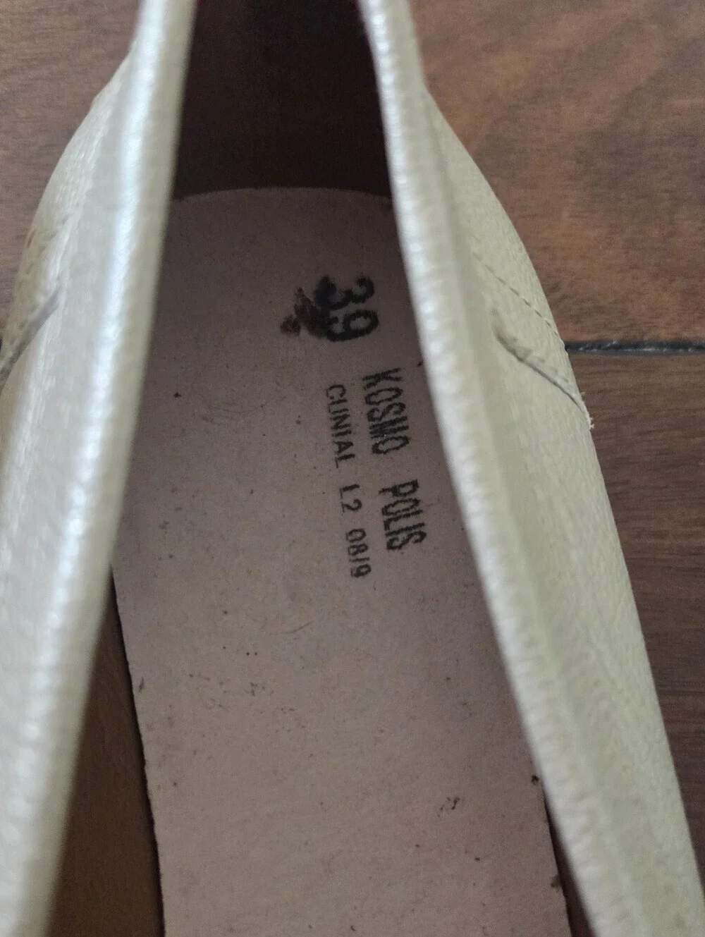 Geox Kosmopolis Gold Leather Penny Loafers Size 39 (US 8-8.5) Missing Insole!